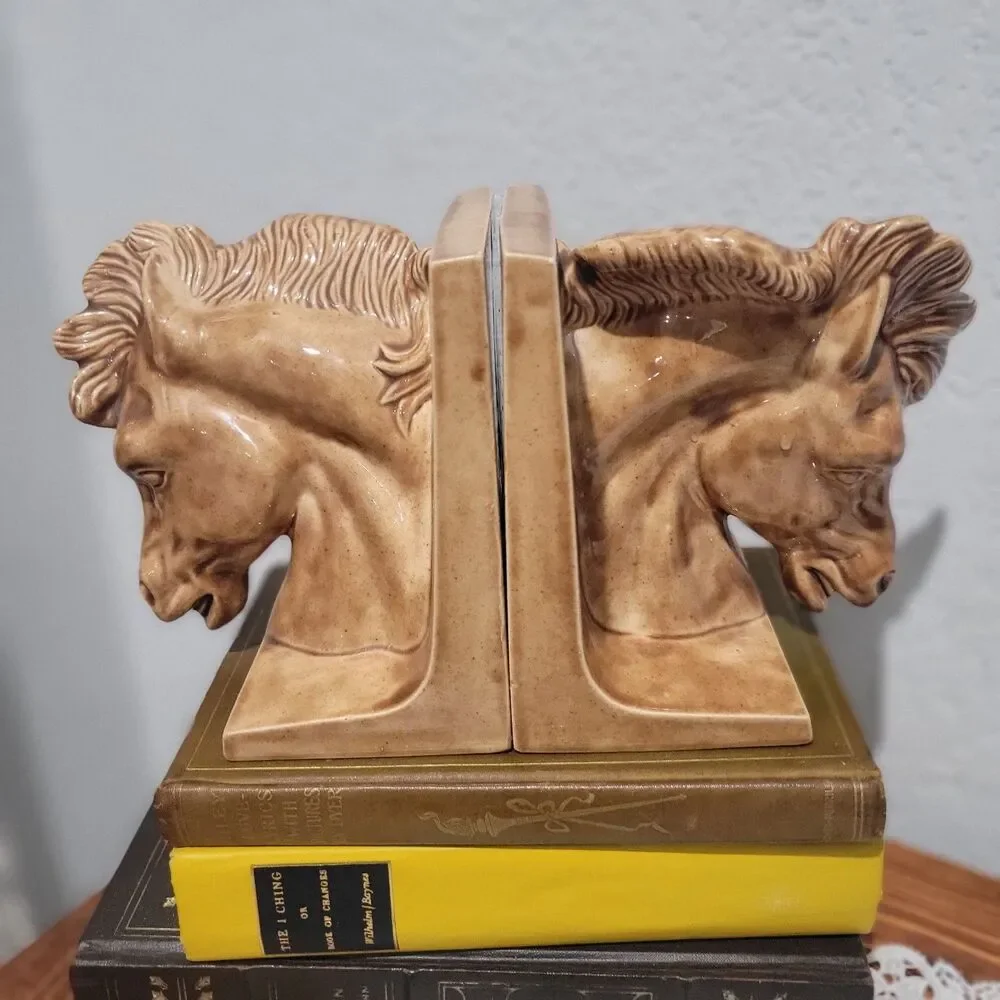 Vintage Set Of Ceramic Horse Head Bookends MCM Hobbyist Unsigned Equestrian West